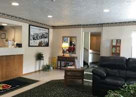 Super 8 by Wyndham New Stanton 2