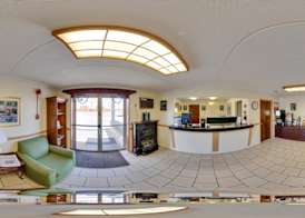 Econo Lodge Inn & Suites Windsor Locks Bradley Airport 2