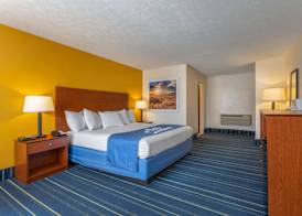 Days Inn by Wyndham Breezewood 5
