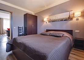 RigaApartment SoNaDA Self Check-in Aparthotel, Center, Private Parking 4