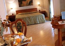 Unico Serrone Palace 4