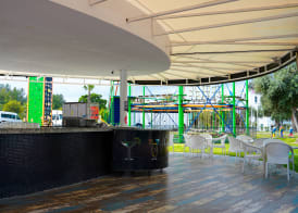 Club Aqua Plaza 5