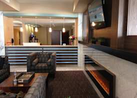 Holiday Inn Express GOLDEN-KICKING HORSE by IHG 3