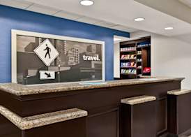 Hampton Inn & Suites Atlanta Airport West/Camp Creek Pkwy 3