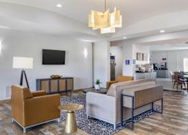 Best Western Plus Fort Worth Forest Hill Inn & Suites 2
