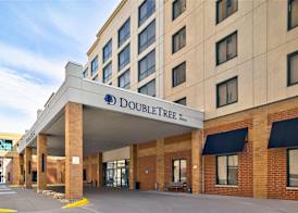 DoubleTree by Hilton Davenport 5