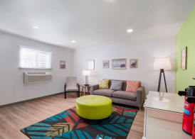 WoodSpring Suites Nashville Airport 4