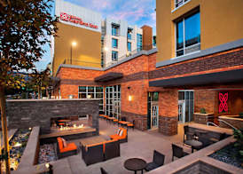 Hilton Garden Inn Burbank Los Angeles 2