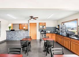 SureStay Hotel by Best Western Manchester 3