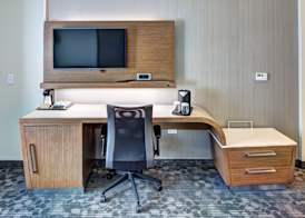 Courtyard by Marriott Appleton Riverfront 4