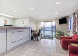 Super 8 by Wyndham Cleveland TX 2