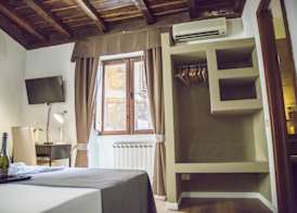 Do-Do Navona Suites 5