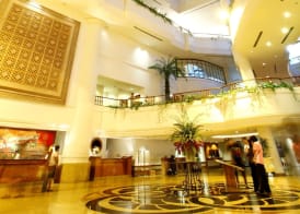 Montien Riverside Hotel Bangkok 4