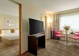 Novotel Paris La Defense Esplanade 5
