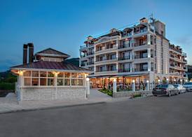 Sunny Castle Hotel - All Inclusive, Beach and Free parking 3