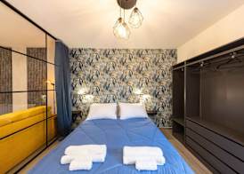 Urban Chic Luxury Suite Apartments 2