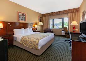 Baymont by Wyndham Franklin 4