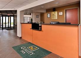 Quality Inn & Suites Matteson near I-57 3