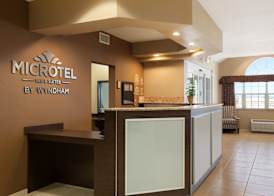 Microtel Inn & Suites by Wyndham Kenedy/Karnes City 4