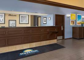 Days Inn & Suites by Wyndham Merrillville 4