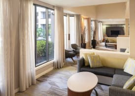Courtyard by Marriott Orlando Airport 4