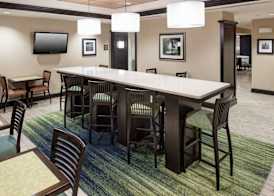 Hampton Inn & Suites Gainesville-Downtown 5