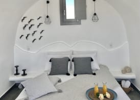 Aeron Suites 3