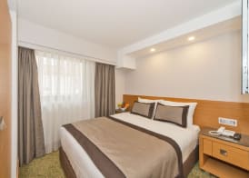 Bisetun Hotel 5