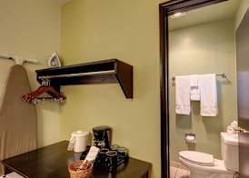 Caliente Tropics Hotel 5