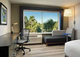 Holiday Inn Express & Suites BRUNSWICK by IHG 5