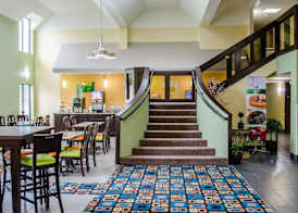 Quality Inn & Suites Medina - Akron West 4