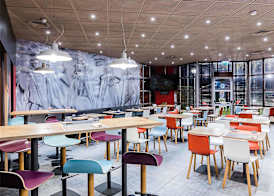 Hotel ibis Porto Gaia 5