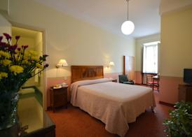Hotel Roma e Rocca Cavour 5