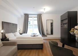 easy-flat Hauptplatz - City Center Apartments with a Kitchen 2