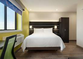Holiday Inn Express JAMAICA - JFK AIRTRAIN - NYC by IHG 4