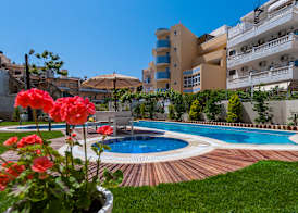 Leonidas Hotel & Apartments 2