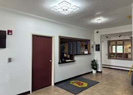 Super 8 by Wyndham Mason City 2