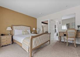 Sleeping Bear Hotels Dorchester 5