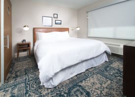 Four Points by Sheraton Houston Intercontinental Airport 5