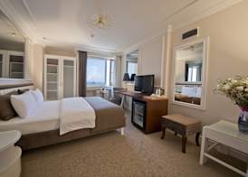 North Point Hotel 5