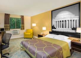 Super 8 by Wyndham Waldorf 5