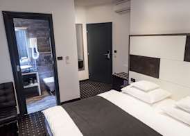 Log In Rooms 5