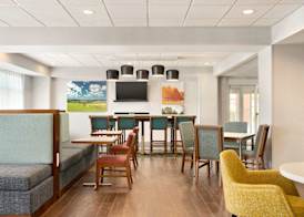 Hampton Inn St. Louis-Columbia 4