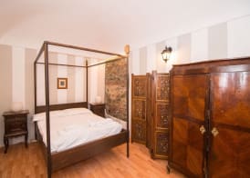 GuestHost - Piazza Vittorio Veneto Elegant Flat 4