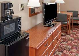 Super 8 by Wyndham Shipshewana 5