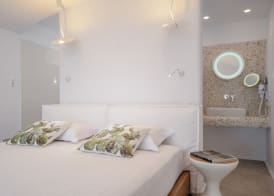 Cyano Suites 2