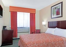 Super 8 by Wyndham Long Island City LGA Hotel 3