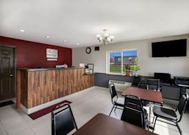 Econo Lodge Inn & Suites Canandaigua - Fingers Lake Area 2