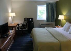 Days Inn & Suites by Wyndham Bridgeport - Clarksburg 5