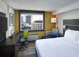 Holiday Inn Express WINDSOR WATERFRONT by IHG 5